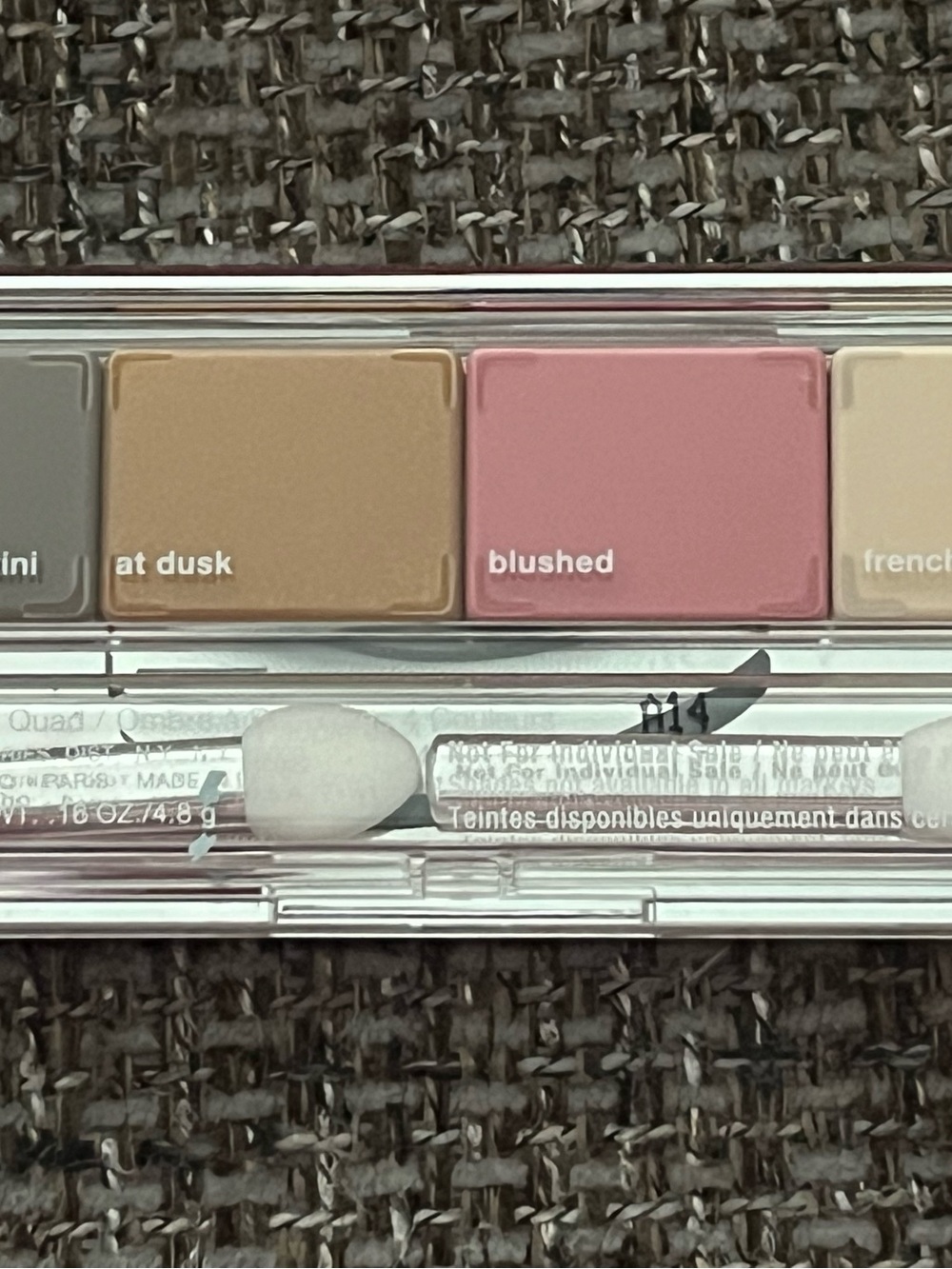 New Clinique Eyeshadow Palette - Picture 3 of 4